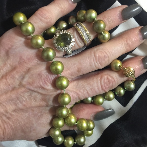 SOLD❤️Miadora pearl strand14k clasp/pistachio - Picture 1 of 8